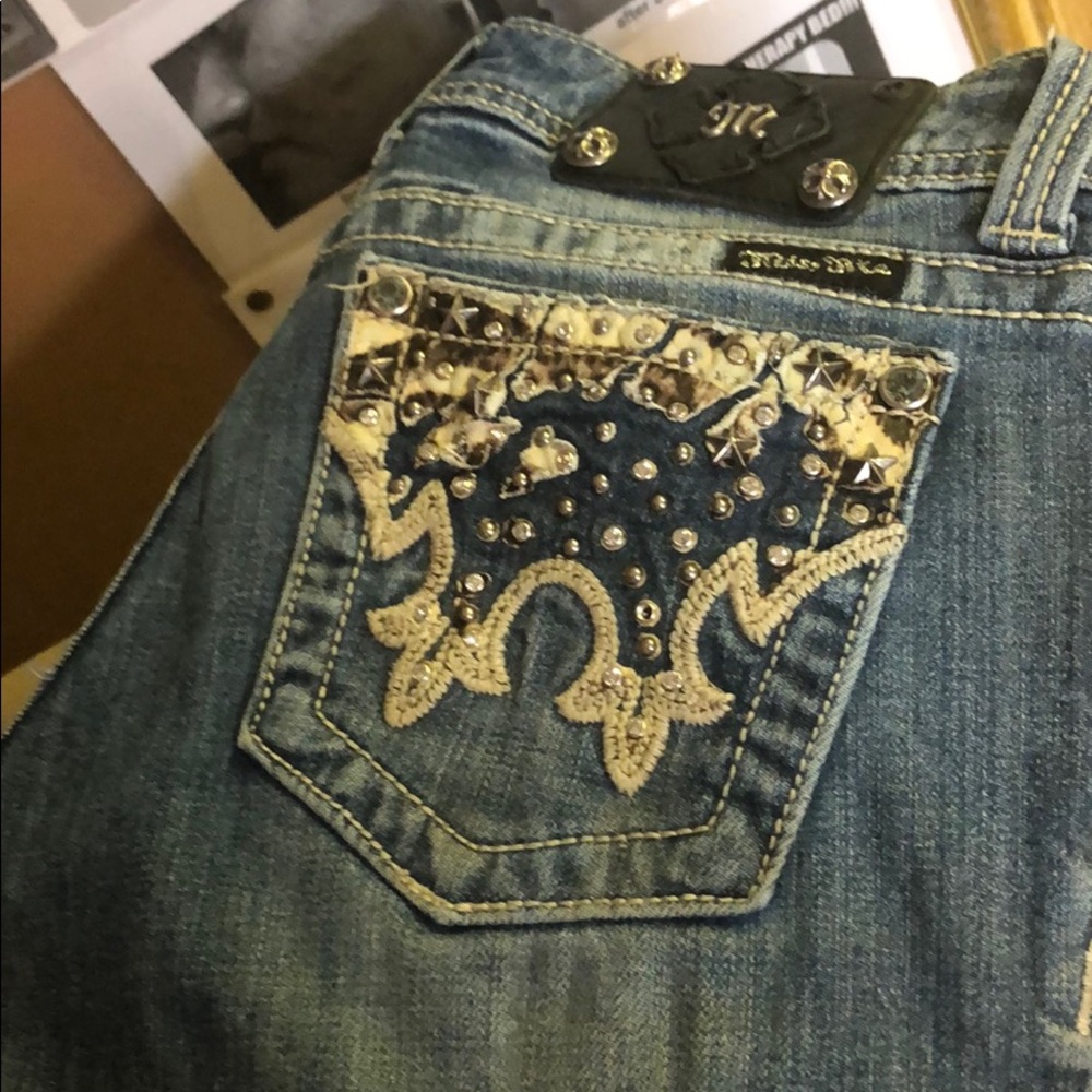 Awesome boot cut